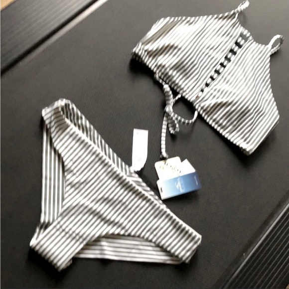 O'Neill Other - O’NEILL Blue (L) Soara Maoi Bikini set